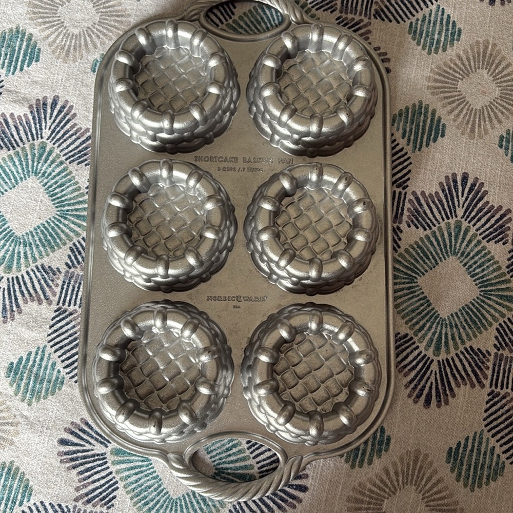 Nordic Ware Shortcake Basket Pan